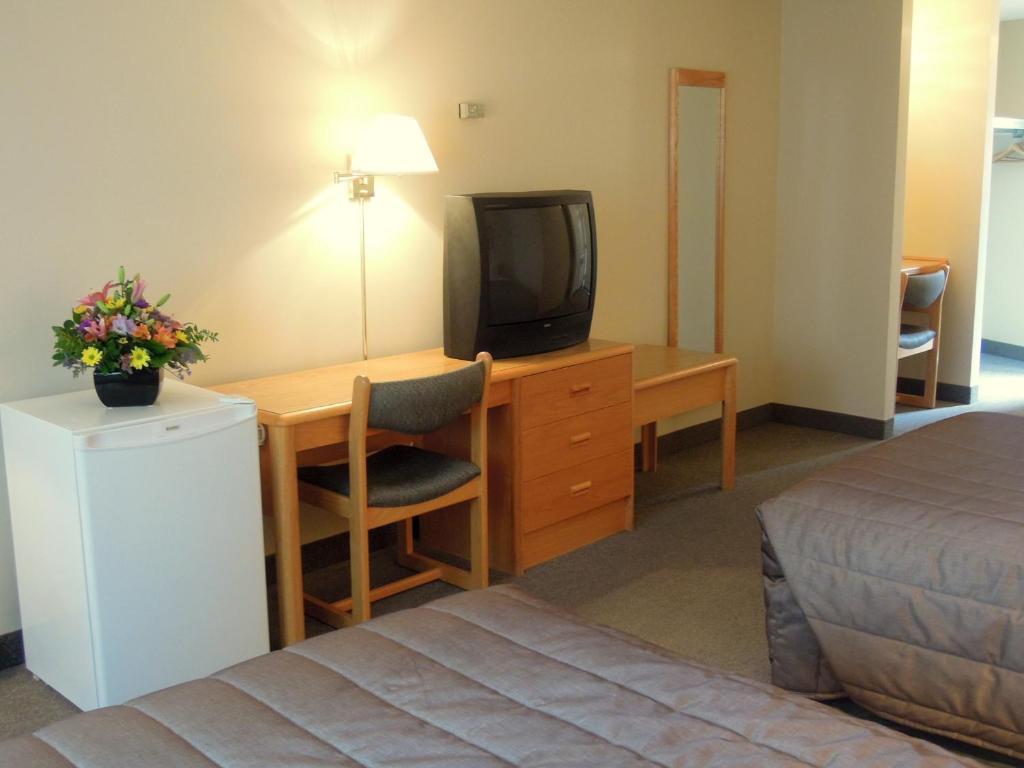 Homestead Inn Banff Room photo